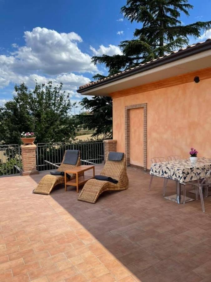 La Posta Di Bacco Apartment Gualdo Cattaneo Exterior photo
